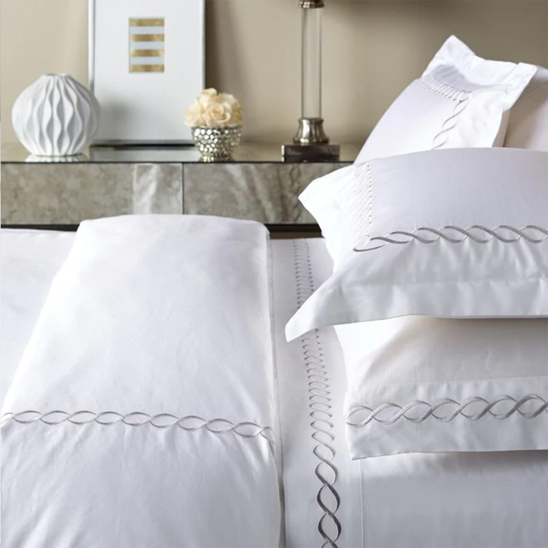 Napakagandang pilak na embroidered hotel quilt cover set purong cotton sateen 330t