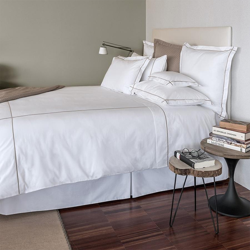 Elegant na may embroidered hotel bedding puting cotton sateen 300tc