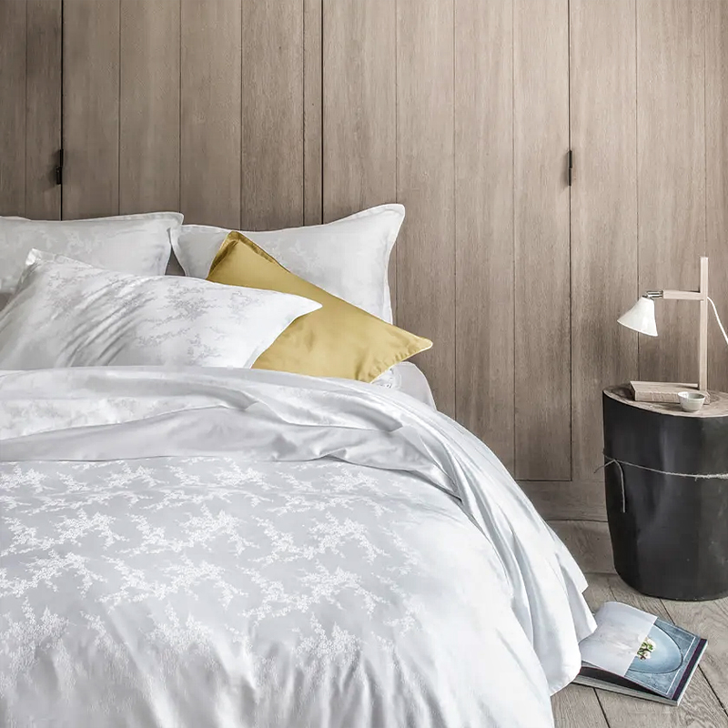Pure Cotton 330TC Sateen Jacquard Hotel Quilt Cover at Sheets Set